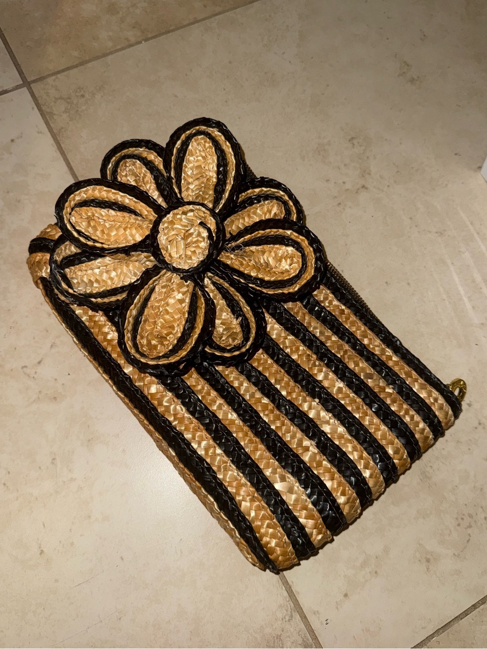 Straw Flower Clutch - Black & Tan